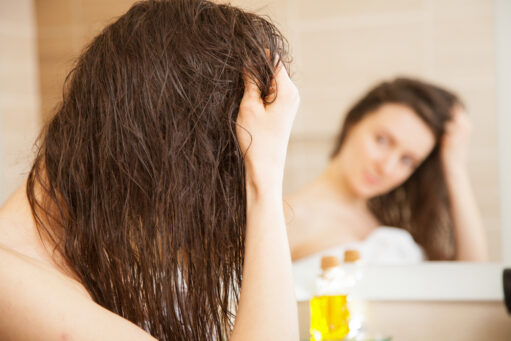 Is leaving hair oil overnight healthy or harmful? Find What Ayurveda says!
