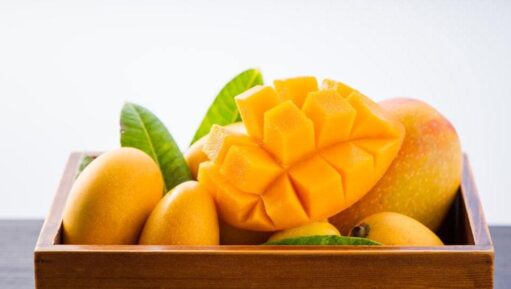 Is It Safe For People With Diabetes to Eat Mangoes? Find here!